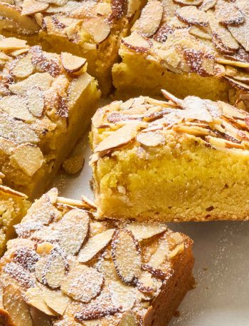 Десертний мікс, який може стати хітом весни та літа: що відомо про Almond Croissant Cookie Bars